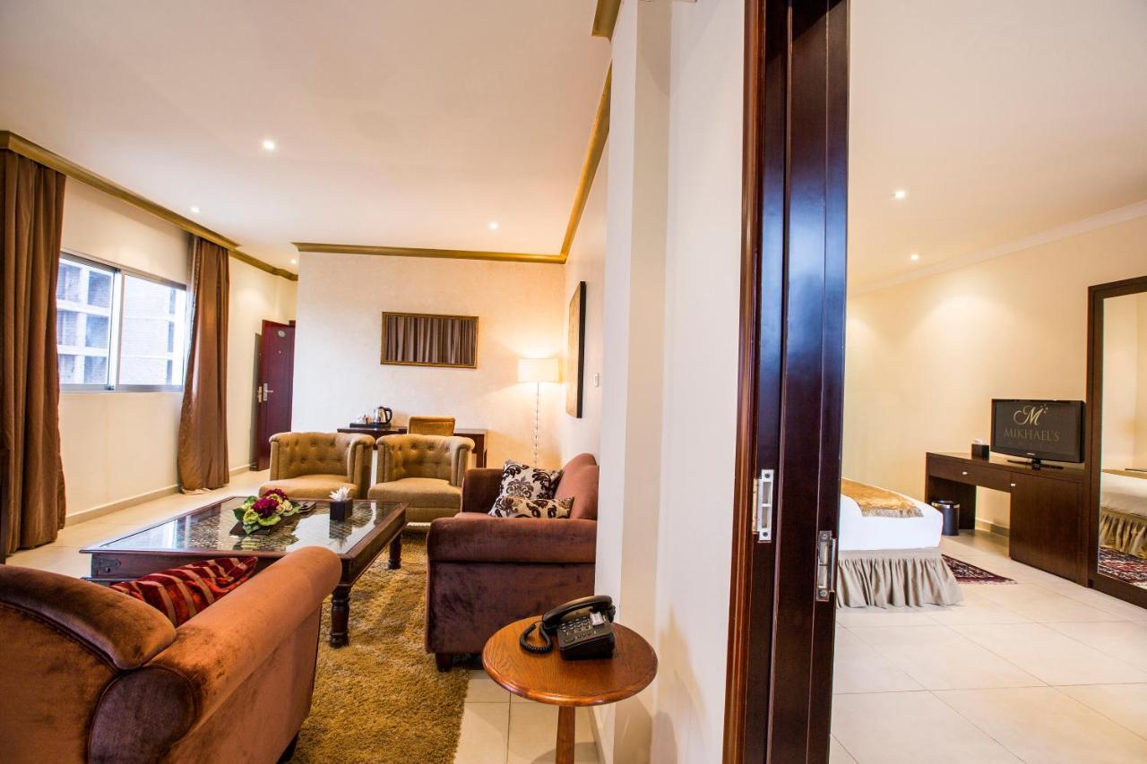 ברזוויל Mikhael'S Hotel מראה חיצוני תמונה