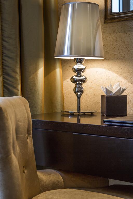 ברזוויל Mikhael'S Hotel מראה חיצוני תמונה