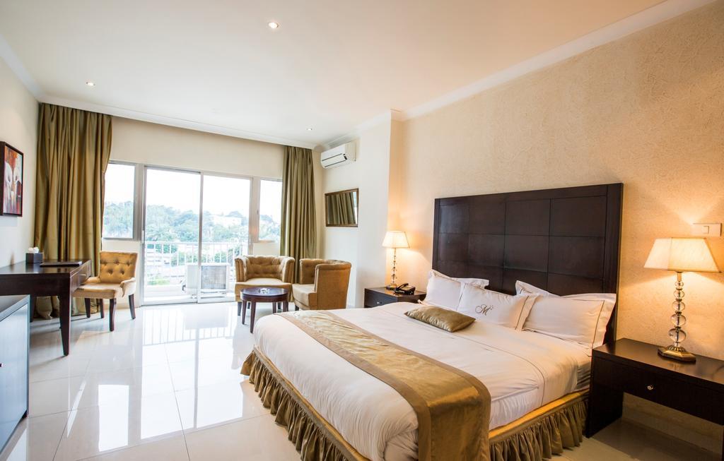 ברזוויל Mikhael'S Hotel מראה חיצוני תמונה